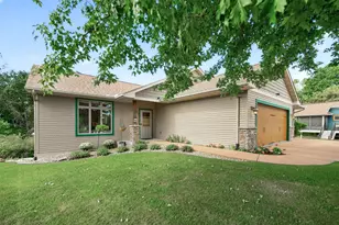 525 Devin Ln, River Falls, WI 54022 - Photo 3