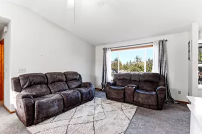 11012 Edgewood Avenue N, Champlin, MN 55316 - Photo 7