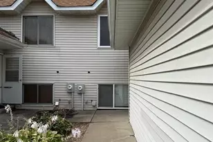 3263 Greenbrier St, Vadnais Heights, MN 55127 - Photo 3
