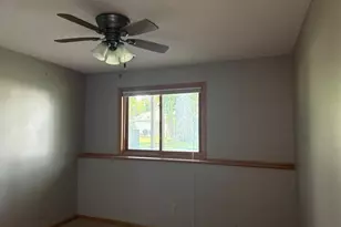 3263 Greenbrier St, Vadnais Heights, MN 55127 - Photo 7