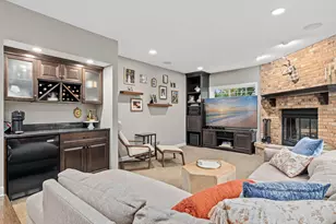 13975 Granada Ct, Apple Valley, MN 55124 - Photo 5