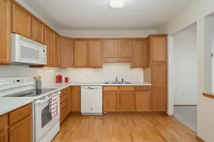 1900 Rush Lake Trl, New Brighton, MN 55112 - Photo 5