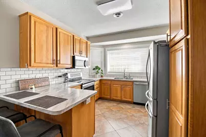 332 4th Street SW, Blooming Prairie, MN 55917 - Photo 5