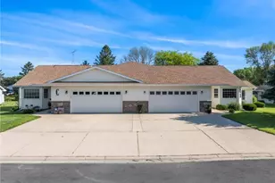 332 4th St SW, Blooming Prairie, MN 55917 - Photo 3