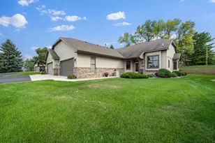 2115 6th Ave E, Alexandria, MN 56308 - Photo 1