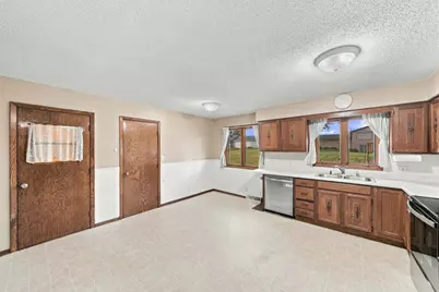424 7th Avenue S, Brownton, MN 55312 - Photo 5