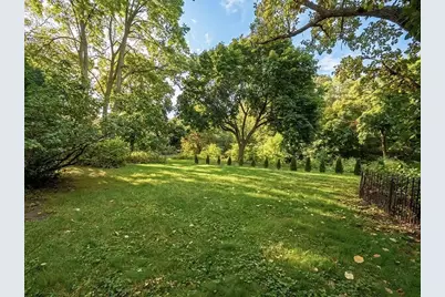 9508 Riverview Avenue, Bloomington, MN 55425 - Photo 29