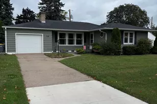 528 S 6th St, La Crescent, MN 55947 - Photo 3