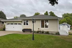 107 Marlene St, Marshall, MN 56258 - Photo 51