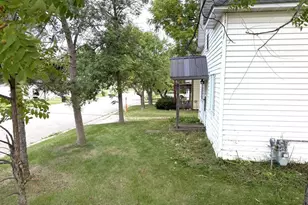 209 E Oak Ave, Frazee, MN 56544 - Photo 13