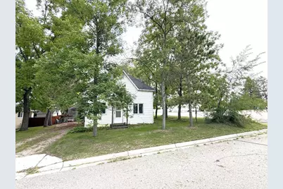 209 E Oak Avenue, Frazee, MN 56544 - Photo 9