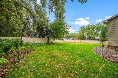 631 Bighorn Drive, Chanhassen, MN 55317 - Photo 23