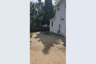 207 E Lyon Street, Marshall, MN 56258 - Photo 37