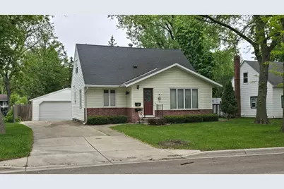 207 E Lyon Street, Marshall, MN 56258 - Photo 43