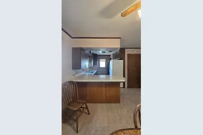 207 E Lyon Street, Marshall, MN 56258 - Photo 9
