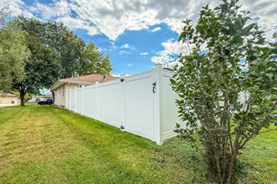 518 S Orient St, Fairmont, MN 56031 - Photo 41
