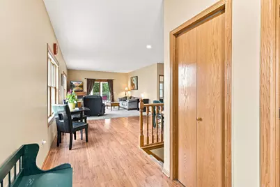802 Saint Lawrence Drive, Northfield, MN 55057 - Photo 5