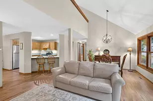 15710 26th Ave N, Plymouth, MN 55447 - Photo 3