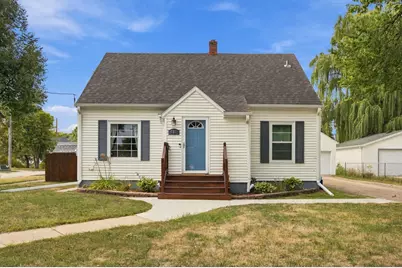 601 11th Street N, Moorhead, MN 56560 - Photo 1