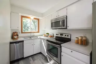 353 Belvidere St E, Saint Paul, MN 55107 - Photo 3