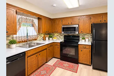 4173 Colorado Avenue N, Crystal, MN 55422 - Photo 3
