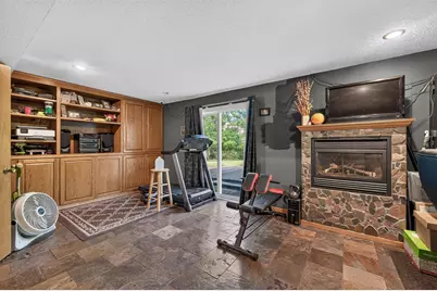 9547 Irving Avenue N, Brooklyn Park, MN 55444 - Photo 11