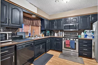 9547 Irving Avenue N, Brooklyn Park, MN 55444 - Photo 5