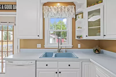 259 8th Avenue S, South Saint Paul, MN 55075 - Photo 9