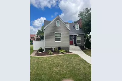 755 Cottage Avenue E, Saint Paul, MN 55106 - Photo 1