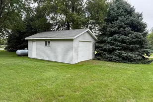 638 Pennsylvania Ave, Adrian, MN 56110 - Photo 11