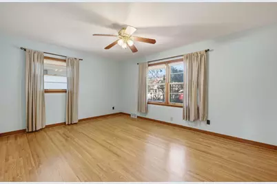 667 Wheelock Parkway W, Saint Paul, MN 55117 - Photo 11
