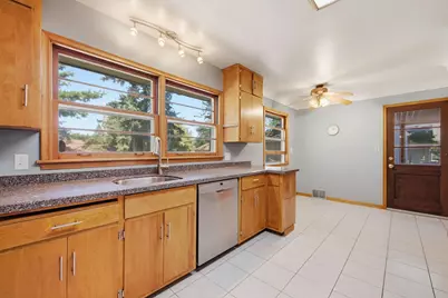 667 Wheelock Parkway W, Saint Paul, MN 55117 - Photo 7