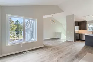 1318 Boardwalk Pl, Minneapolis, MN 55411 - Photo 5