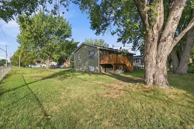 6900 Brunswick Avenue N, Brooklyn Park, MN 55429 - Photo 7