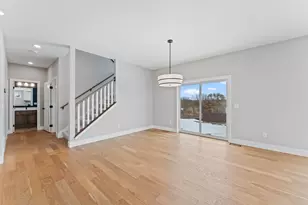 635 Parkside Ct, Eagan, MN 55123 - Photo 17