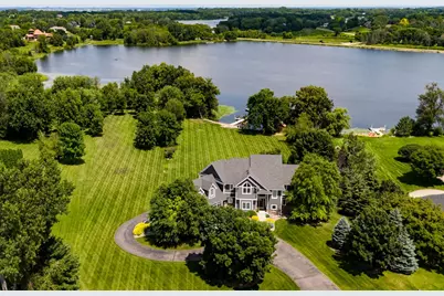 596 Hahn Drive, Shakopee, MN 55379 - Photo 5