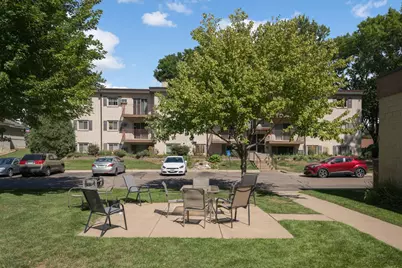 240 Wentworth Avenue W #302, West Saint Paul, MN 55118 - Photo 5