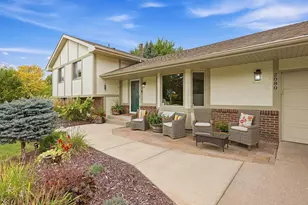 2080 Kelzer Pond Dr, Victoria, MN 55386 - Photo 29