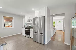 10 Woodlawn Ave, Excelsior, MN 55331 - Photo 15