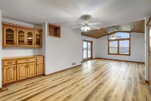 7030 Dahlgren Rd, Chaska, MN 55318 - Photo 11