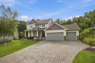 642 Woodland Way, Eagan, MN 55123 - Photo 3