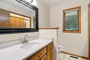 402 24th St SW, Austin, MN 55912 - Photo 33