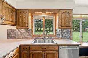 402 24th St SW, Austin, MN 55912 - Photo 11
