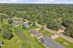 402 24th St SW, Austin, MN 55912 - Photo 53