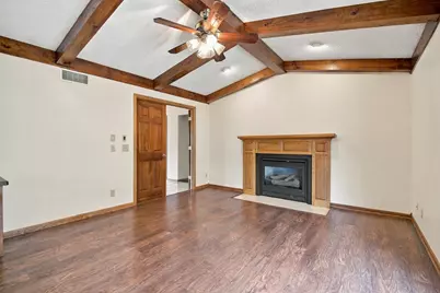 402 24th Street SW, Austin, MN 55912 - Photo 9