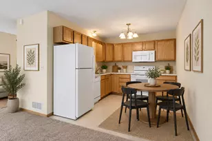 1587 County Rd D E, Maplewood, MN 55109 - Photo 9