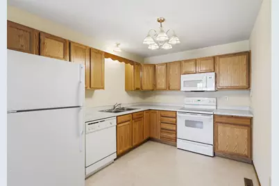 1587 County Road D E, Maplewood, MN 55109 - Photo 11