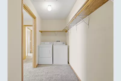 1587 County Road D E, Maplewood, MN 55109 - Photo 17