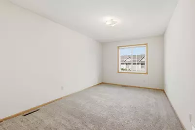 1587 County Road D E, Maplewood, MN 55109 - Photo 15