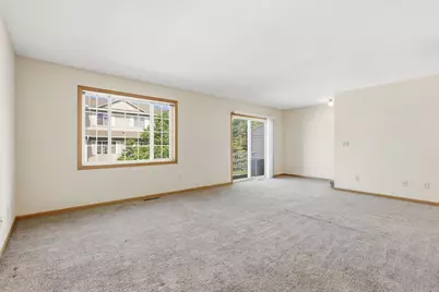 1587 County Road D E, Maplewood, MN 55109 - Photo 7